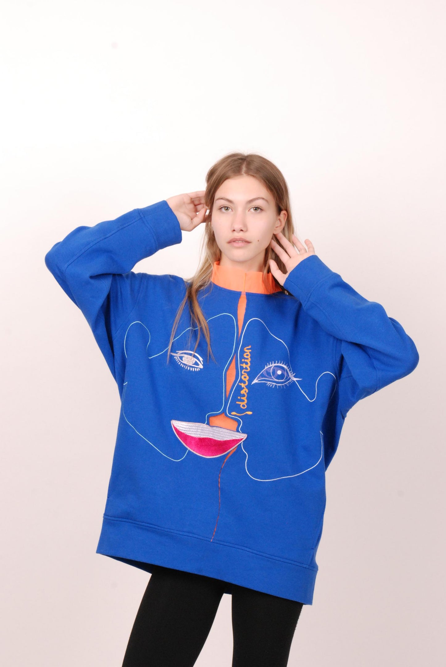 Cotton embroidered sweatshirt with fatin details